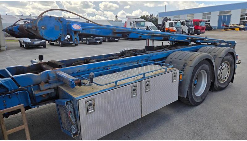 Seil Abrollkipper, Autokran Scania P360 6X2*4 HMF 1720K4 EURO6: das Bild 18