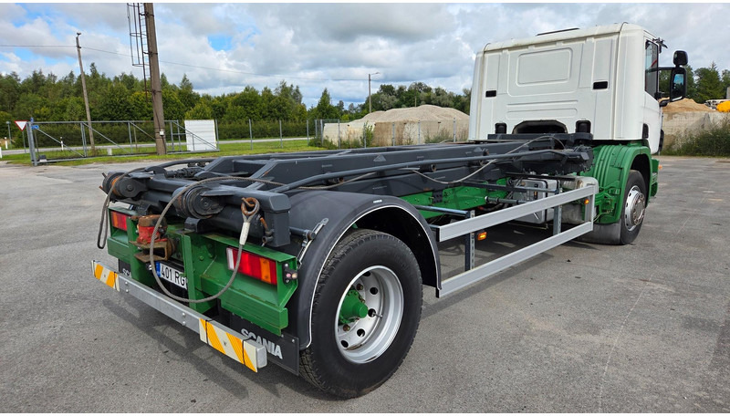 Scania P94 4X2 220 - Seil Abrollkipper: das Bild 3 Scania P94 4X2 220 - Seil Abrollkipper: das Bild 3
