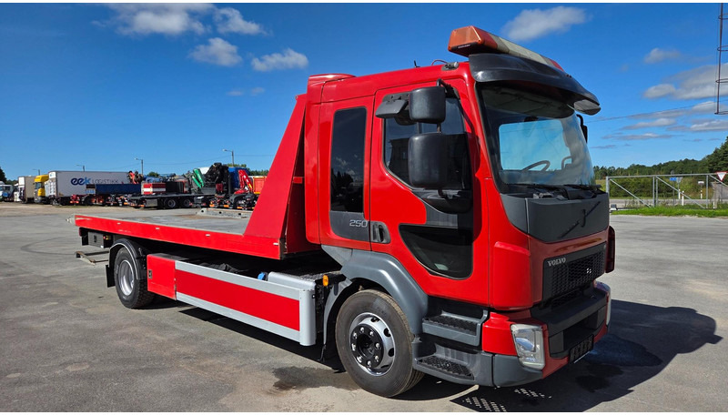 Volvo FL250 4X2 - Abschleppwagen: das Bild 2 Volvo FL250 4X2 - Abschleppwagen: das Bild 2