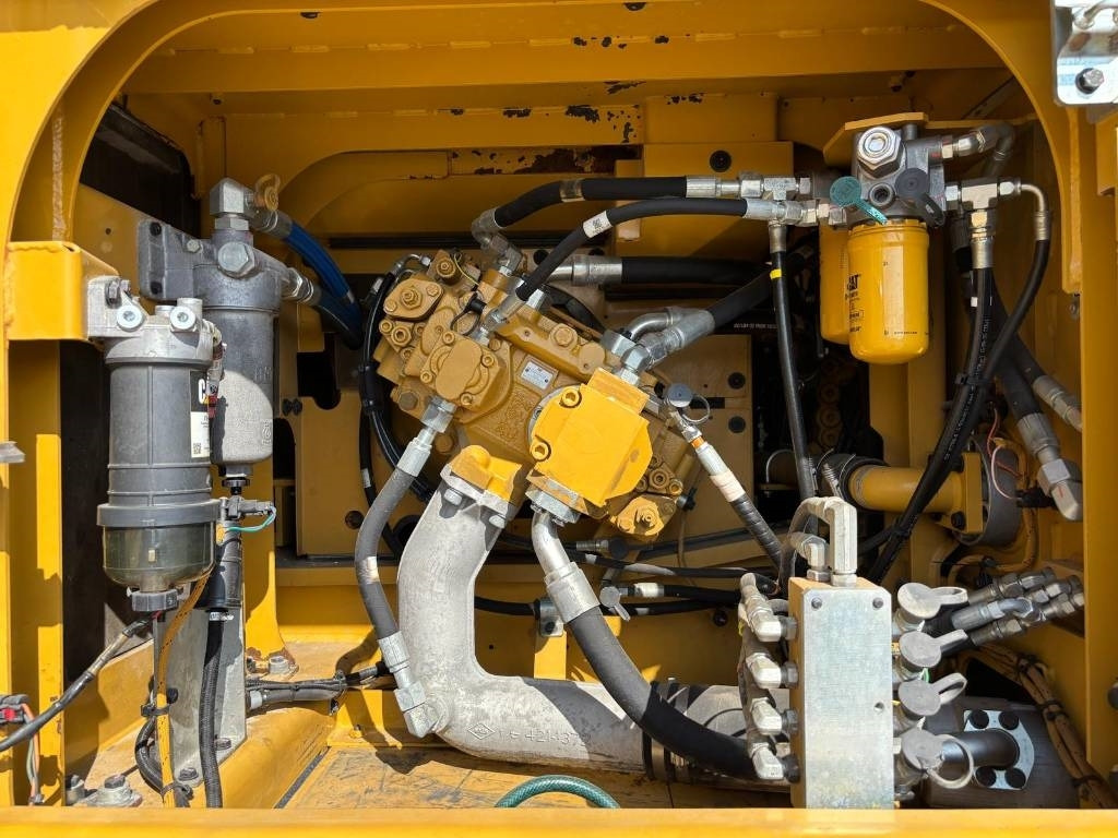 Kettenbagger CAT 330 FL: das Bild 18