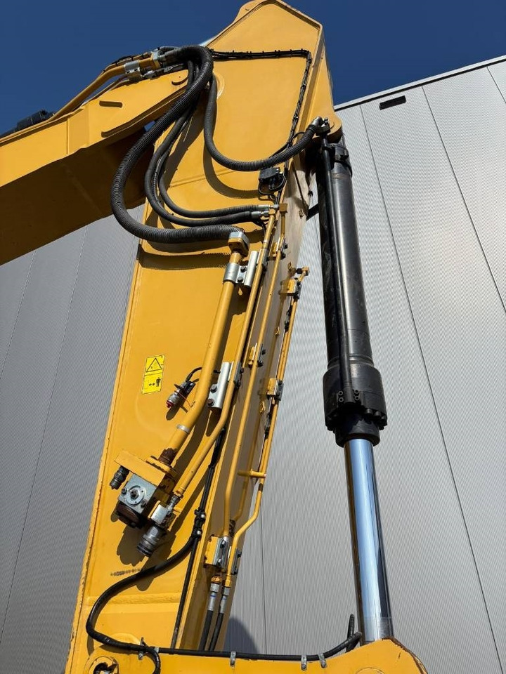 Kettenbagger CAT 330 FL: das Bild 24