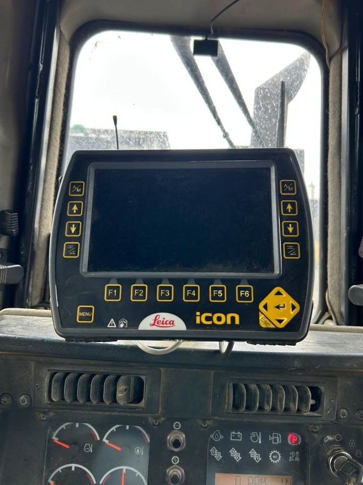 CAT D 7 R (Leica GPS / Under Preparation) - Bulldozer: das Bild 4 CAT D 7 R (Leica GPS / Under Preparation) - Bulldozer: das Bild 4