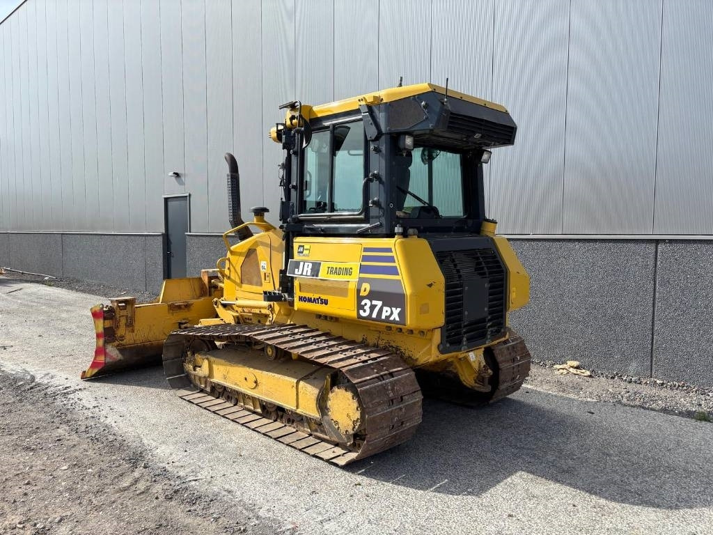 Komatsu D37 PX-23 - Bulldozer: das Bild 3 Komatsu D37 PX-23 - Bulldozer: das Bild 3