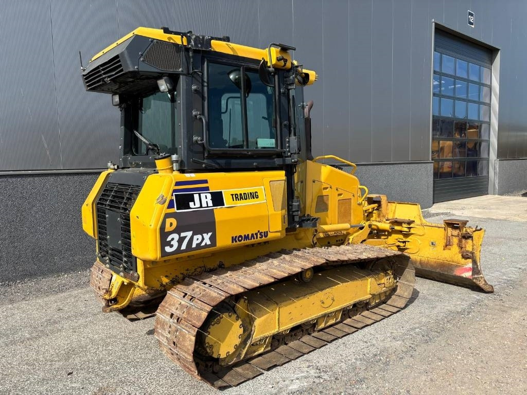 Komatsu D37 PX-23 - Bulldozer: das Bild 5 Komatsu D37 PX-23 - Bulldozer: das Bild 5