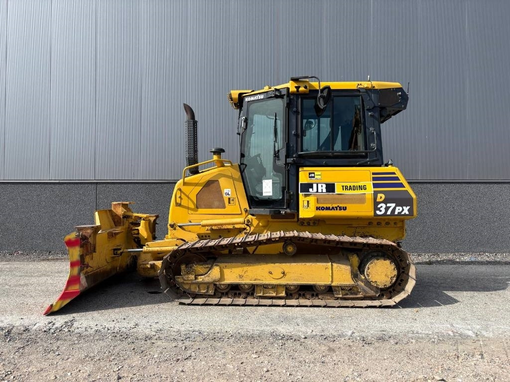Komatsu D37 PX-23 - Bulldozer: das Bild 2 Komatsu D37 PX-23 - Bulldozer: das Bild 2