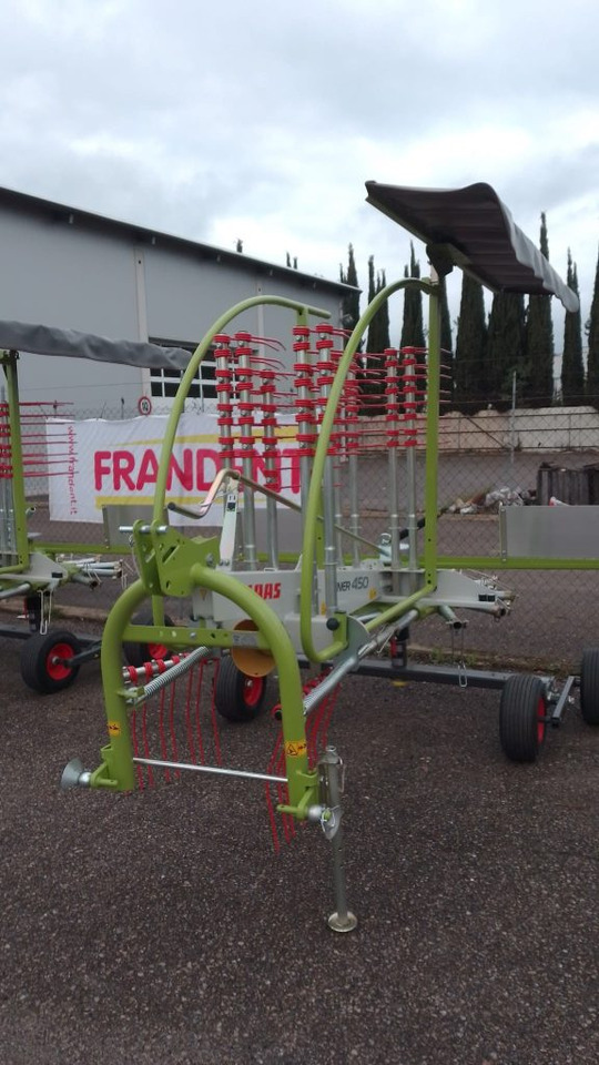 Claas Liner 450 - Heuwender/ Wenderechen: das Bild 4 Claas Liner 450 - Heuwender/ Wenderechen: das Bild 4