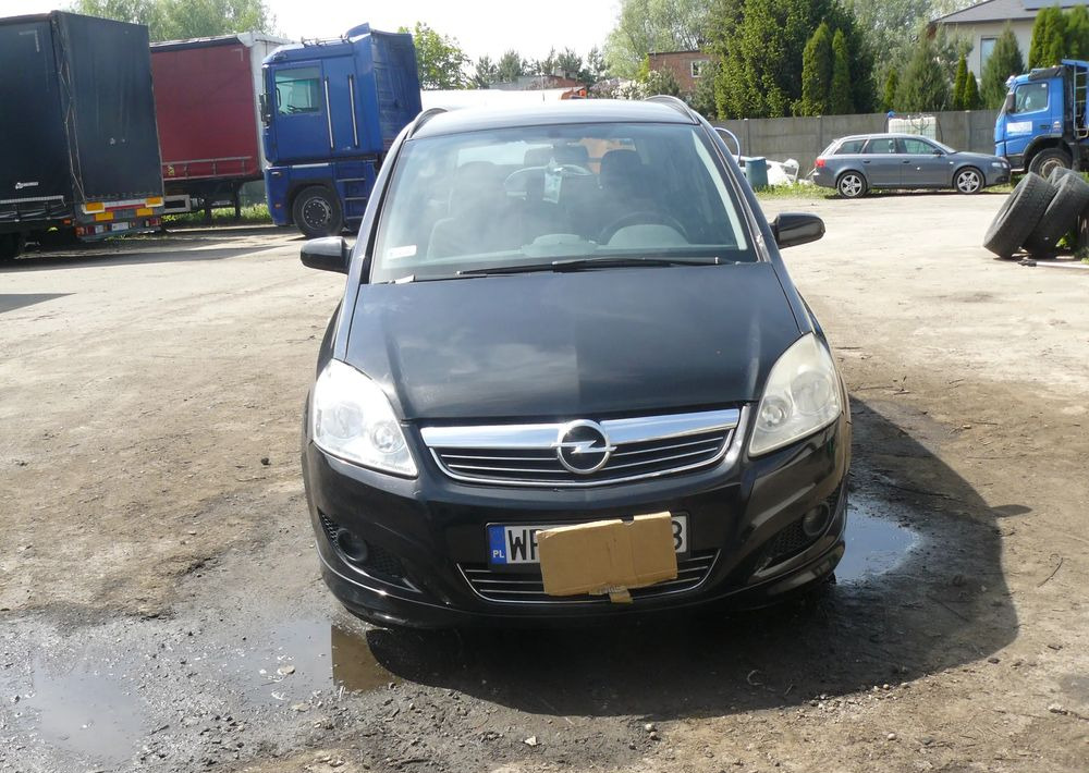 Opel Zafira 1.9 CDTI Cosmo - SUV/ Geländewagen: das Bild 1 Opel Zafira 1.9 CDTI Cosmo - SUV/ Geländewagen: das Bild 1