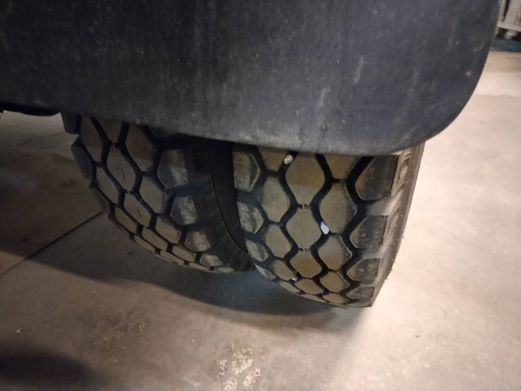 Mercedes-Benz 4x4 Kippilava,museo rekisterissä - Kipper: das Bild 4 Mercedes-Benz 4x4 Kippilava,museo rekisterissä - Kipper: das Bild 4