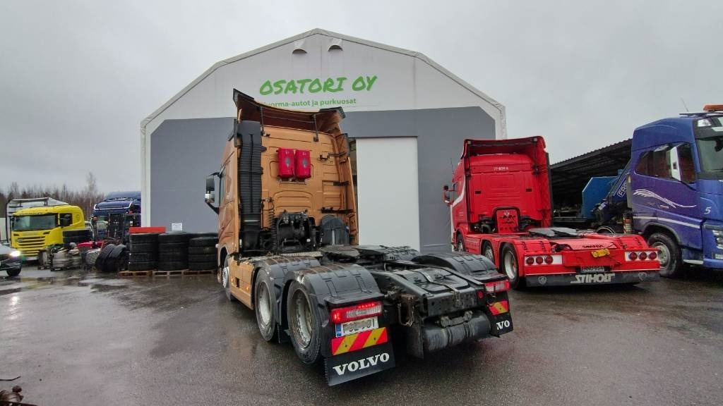 Volvo FH13 6x2 täysilmaveturi - Sattelzugmaschine: das Bild 5 Volvo FH13 6x2 täysilmaveturi - Sattelzugmaschine: das Bild 5