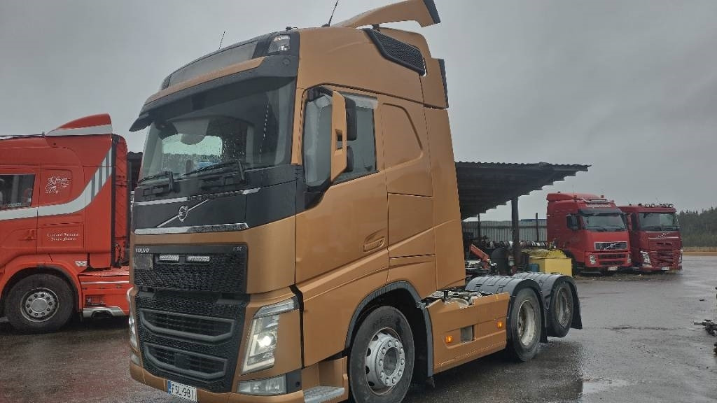 Volvo FH13 6x2 täysilmaveturi - Sattelzugmaschine: das Bild 2 Volvo FH13 6x2 täysilmaveturi - Sattelzugmaschine: das Bild 2