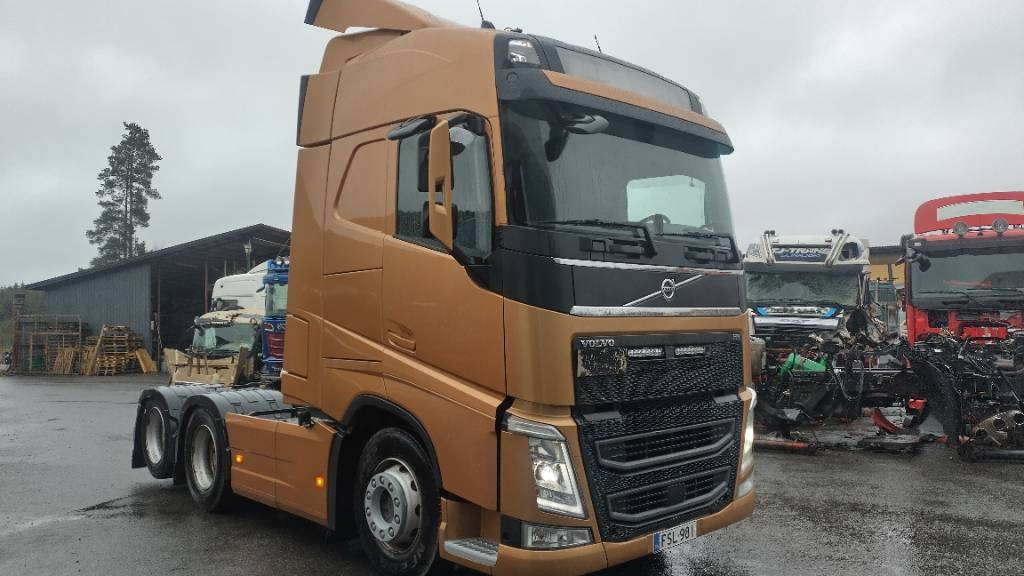 Volvo FH13 6x2 täysilmaveturi - Sattelzugmaschine: das Bild 1 Volvo FH13 6x2 täysilmaveturi - Sattelzugmaschine: das Bild 1