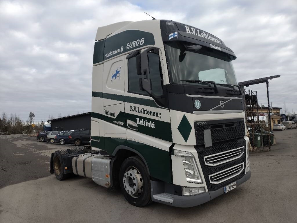 Volvo FH460 mega veturi - Sattelzugmaschine: das Bild 1 Volvo FH460 mega veturi - Sattelzugmaschine: das Bild 1