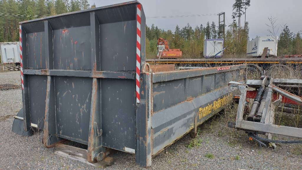 Soralava Kamilauta, 5,70m - Pritschenaufbau: das Bild 2 Soralava Kamilauta, 5,70m - Pritschenaufbau: das Bild 2