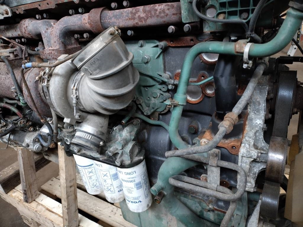 Volvo D16G täys korjattu moottori - Motor für LKW: das Bild 2 Volvo D16G täys korjattu moottori - Motor für LKW: das Bild 2