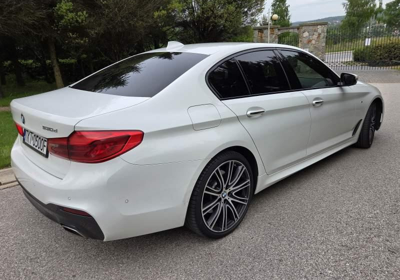 Inna BMW 530 D SERIA 5 XDRIVE M SPORT - Limousine: das Bild 3 Inna BMW 530 D SERIA 5 XDRIVE M SPORT - Limousine: das Bild 3