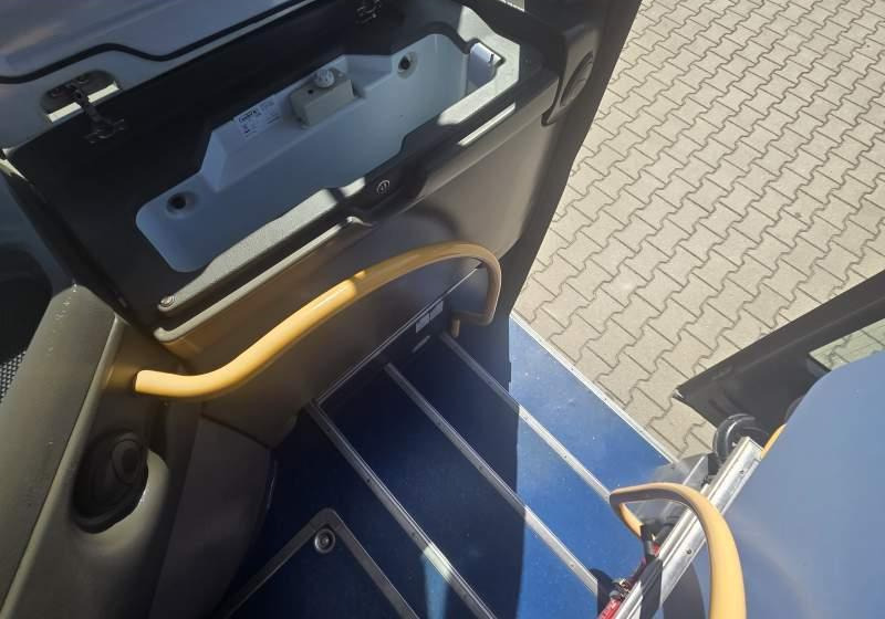 Irisbus RECREO* 12 M*SPROWADZONY* PODWÓJNE SZYBY BOCZNE - Überlandbus: das Bild 3 Irisbus RECREO* 12 M*SPROWADZONY* PODWÓJNE SZYBY BOCZNE - Überlandbus: das Bild 3