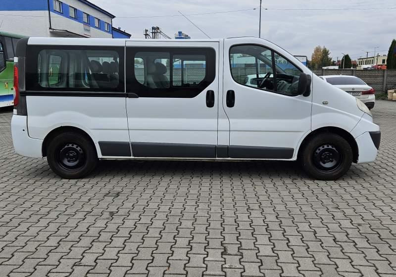 Kleinbus, Personentransporter Renault TRAFIC 2.0 DCI 90 COMBI L2H1 / SPROWADZONY: das Bild 11