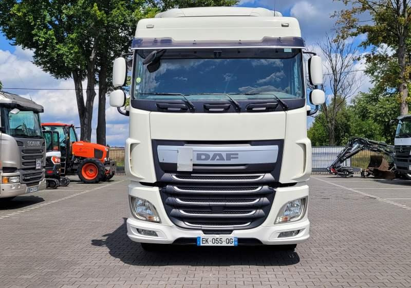 DAF XF510 SPACE CAB / SPROWADZONY / MANUAL / RETARDER - Sattelzugmaschine: das Bild 2 DAF XF510 SPACE CAB / SPROWADZONY / MANUAL / RETARDER - Sattelzugmaschine: das Bild 2