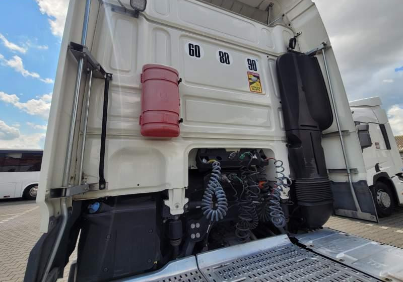 DAF XF510 SPACE CAB / SPROWADZONY / MANUAL / RETARDER - Sattelzugmaschine: das Bild 4 DAF XF510 SPACE CAB / SPROWADZONY / MANUAL / RETARDER - Sattelzugmaschine: das Bild 4