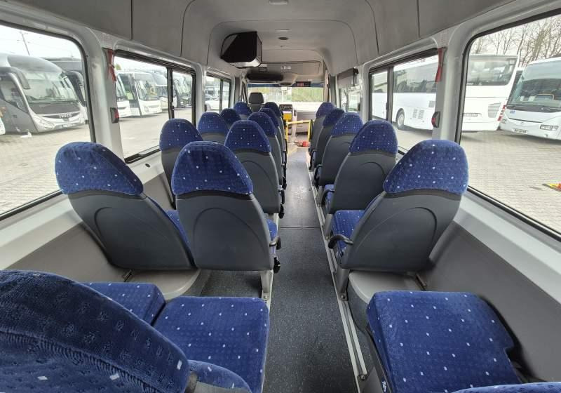 Kleinbus, Personentransporter VW CRAFTER / SPROWADZONY / KLIMA / EEV: das Bild 18