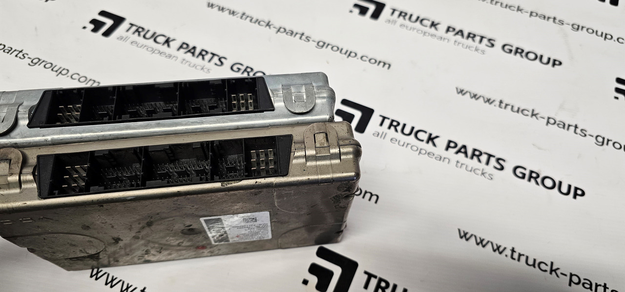 DAF DAF XF106, XF105, EURO5, EURO6 VIC3 unit, VIC3-L control unit 1799293, 1879016, 1799293, 1907429, 1778409, 1879015, 1879015, 2206310, 2141304, 2025292, 298961, 2206311, 2141289, 2139671, 2206308, 213 - Ersatzteile für LKW: das Bild 4 DAF DAF XF106, XF105, EURO5, EURO6 VIC3 unit, VIC3-L control unit 1799293, 1879016, 1799293, 1907429, 1778409, 1879015, 1879015, 2206310, 2141304, 2025292, 298961, 2206311, 2141289, 2139671, 2206308, 213 - Ersatzteile für LKW: das Bild 4