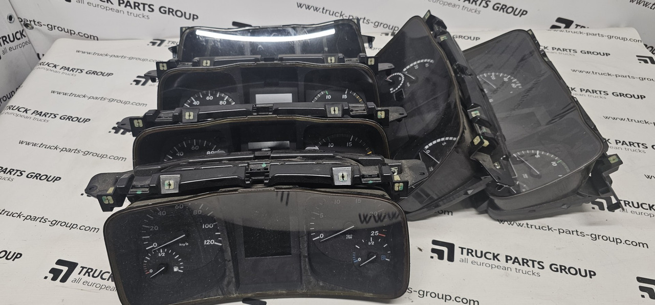 MERCEDES-BENZ Actros MP4 instrument panel, dashboard, EURO6, 0084465521 - Armaturenbrett für LKW: das Bild 1 MERCEDES-BENZ Actros MP4 instrument panel, dashboard, EURO6, 0084465521 - Armaturenbrett für LKW: das Bild 1
