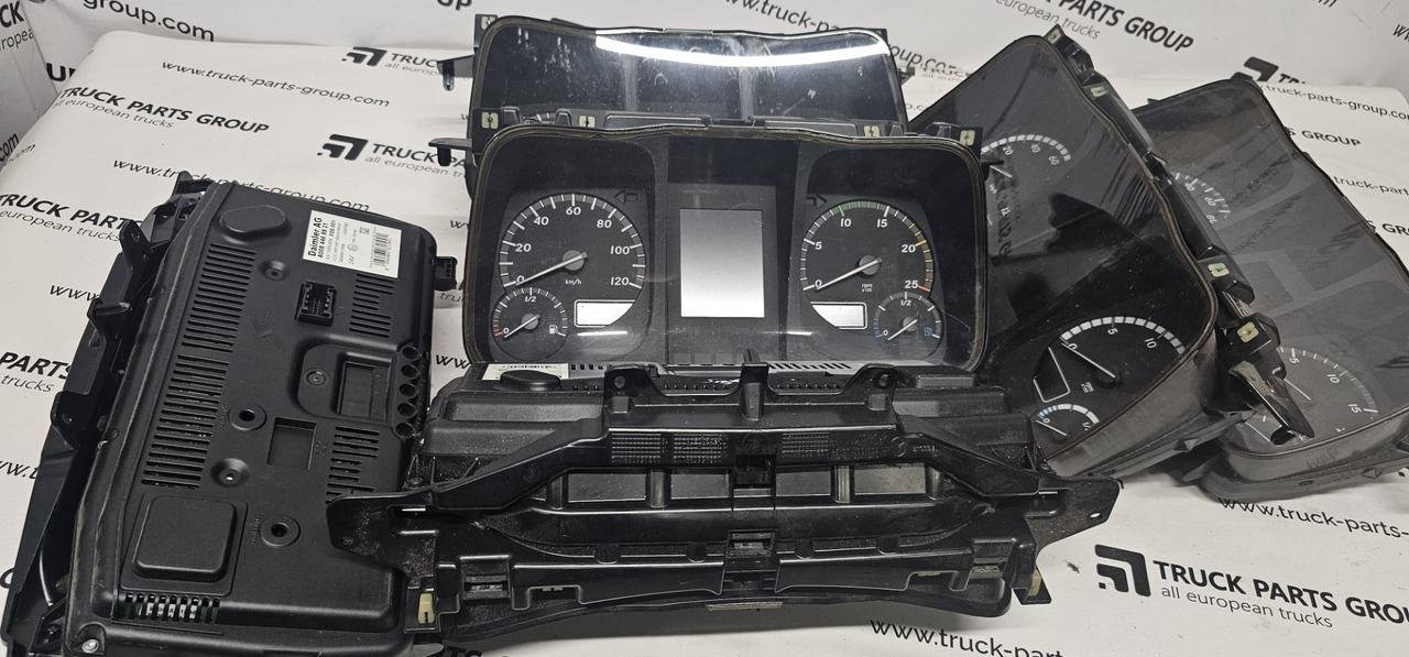 MERCEDES-BENZ Actros MP4 instrument panel, dashboard, EURO6, 0084465521 - Armaturenbrett für LKW: das Bild 2 MERCEDES-BENZ Actros MP4 instrument panel, dashboard, EURO6, 0084465521 - Armaturenbrett für LKW: das Bild 2