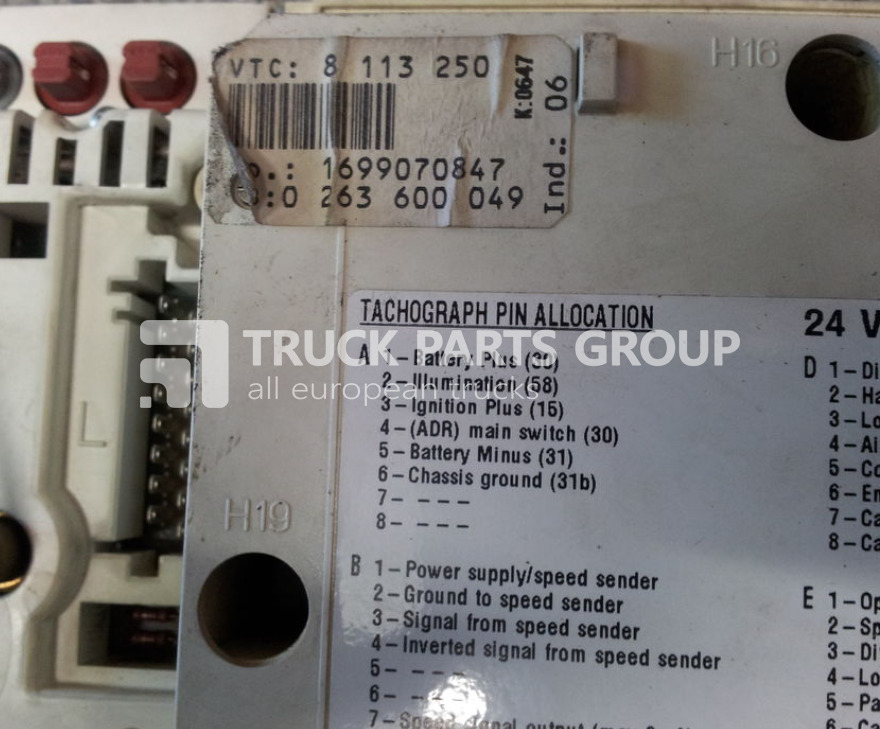 VOLVO FH12 D12A, D12C EURO2 instrument panel, dashboard, 3985743, 3985 dashboard - Armaturenbrett für LKW: das Bild 2 VOLVO FH12 D12A, D12C EURO2 instrument panel, dashboard, 3985743, 3985 dashboard - Armaturenbrett für LKW: das Bild 2