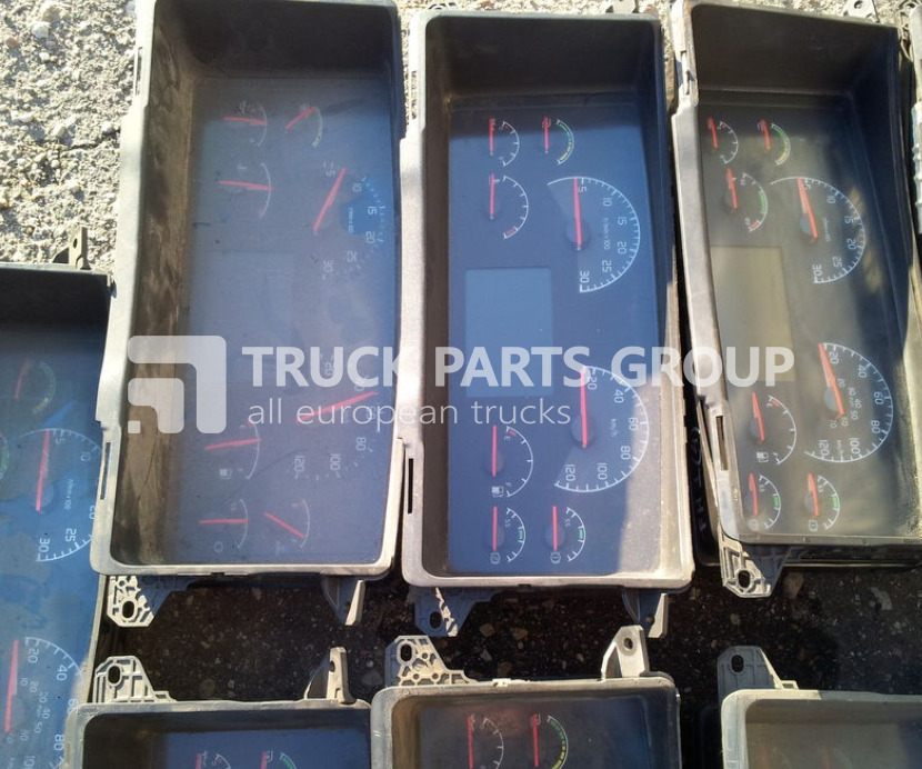 VOLVO FH13, FH12, EURO 3, EURO 4, EURO 5 instrument panel, dashboard, dashboard - Armaturenbrett für LKW: das Bild 3 VOLVO FH13, FH12, EURO 3, EURO 4, EURO 5 instrument panel, dashboard, dashboard - Armaturenbrett für LKW: das Bild 3