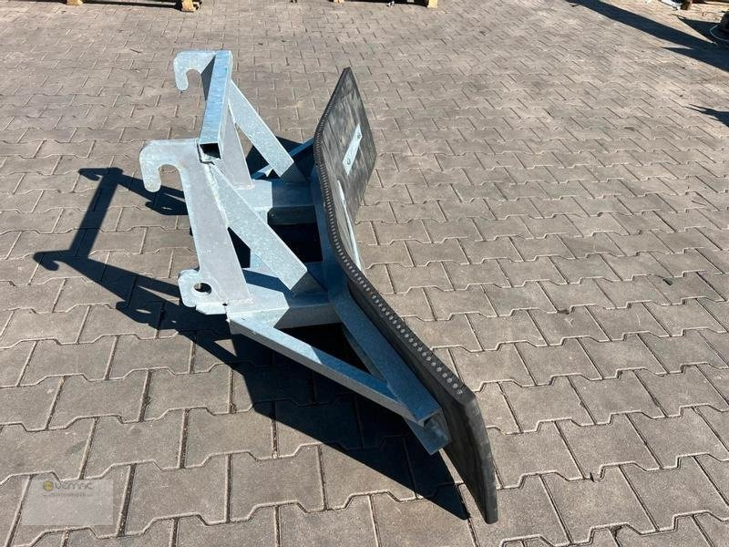 Vemac Gummischieber 170 Schäffer Futterschieber, Gülleschieber, Schneeschild - Planierschild für Landmaschine: das Bild 5 Vemac Gummischieber 170 Schäffer Futterschieber, Gülleschieber, Schneeschild - Planierschild für Landmaschine: das Bild 5