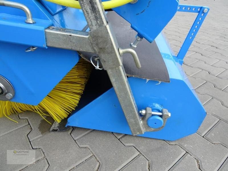 Vemac Kehrmaschine 150 180 230 250 280 Kehrbürste Kehrbesen Traktor NEU - Kehrbesen: das Bild 5 Vemac Kehrmaschine 150 180 230 250 280 Kehrbürste Kehrbesen Traktor NEU - Kehrbesen: das Bild 5