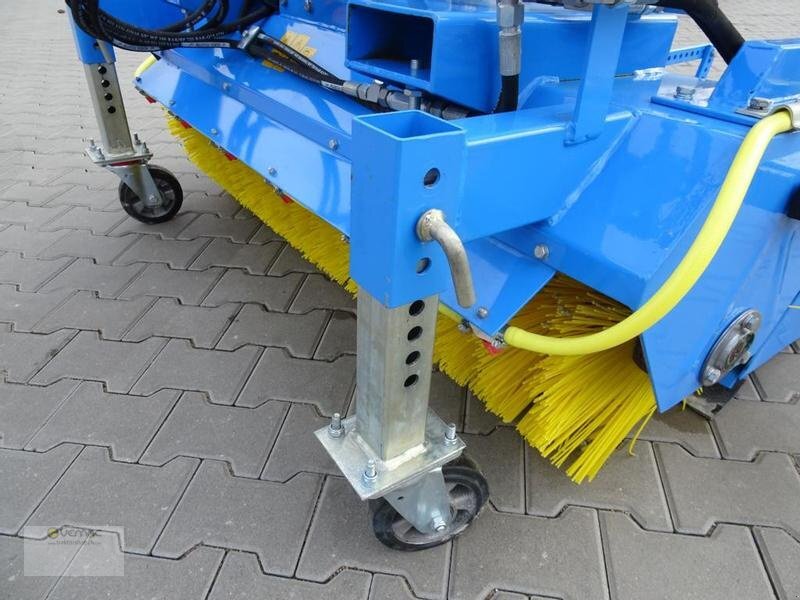 Vemac Kehrmaschine 150 180 230 250 280 Kehrbürste Kehrbesen Traktor NEU - Kehrbesen: das Bild 3 Vemac Kehrmaschine 150 180 230 250 280 Kehrbürste Kehrbesen Traktor NEU - Kehrbesen: das Bild 3