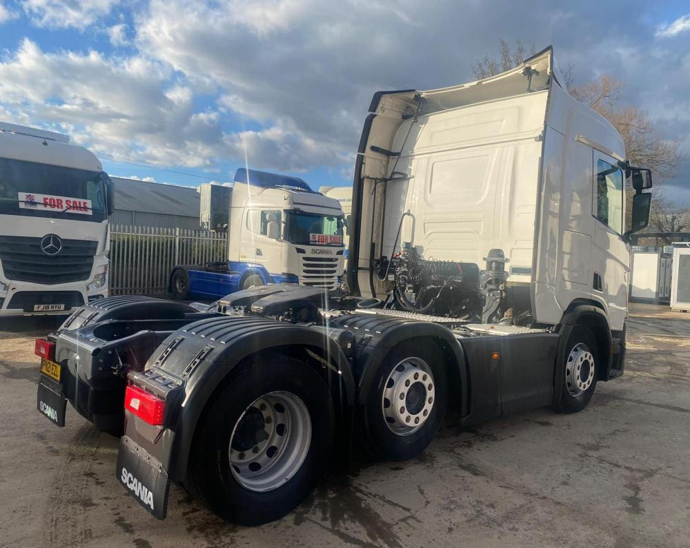 Sattelzugmaschine Scania R450: das Bild 10