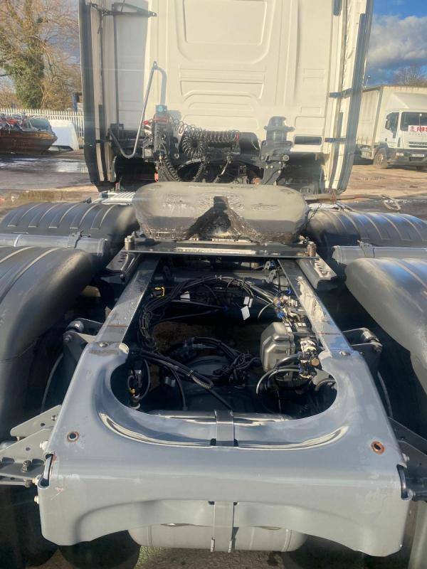 Sattelzugmaschine Scania R450: das Bild 13