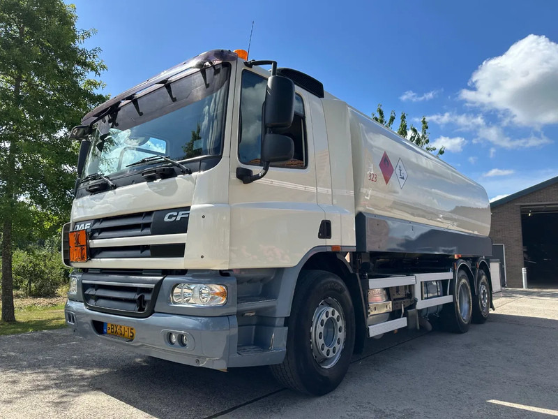 DAF CF 75.310 FAN / NL TRUCK / 6x2 / FUEL TANK 4 COMP. / 22 m3 / EURO5 / TOP CONDITION!! - Tankwagen: das Bild 1 DAF CF 75.310 FAN / NL TRUCK / 6x2 / FUEL TANK 4 COMP. / 22 m3 / EURO5 / TOP CONDITION!! - Tankwagen: das Bild 1