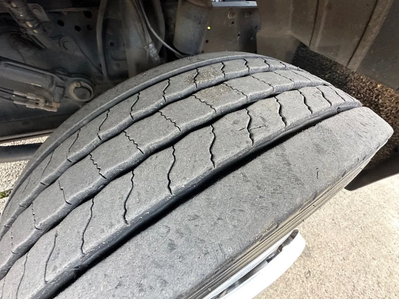 Mercedes-Benz Atego 1018 / NL TRUCK / AIRCO / BOX+LIFT+SIDE DOOR / AUTOMATIC - Koffer LKW: das Bild 5 Mercedes-Benz Atego 1018 / NL TRUCK / AIRCO / BOX+LIFT+SIDE DOOR / AUTOMATIC - Koffer LKW: das Bild 5