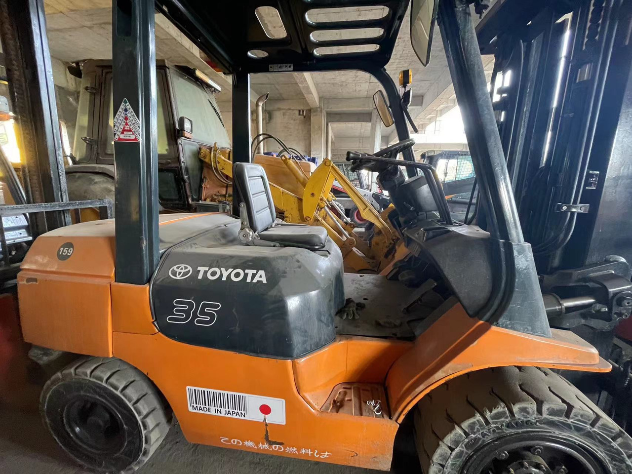 TOYOTA 62-7FD30 - Baumaschine: das Bild 2 TOYOTA 62-7FD30 - Baumaschine: das Bild 2