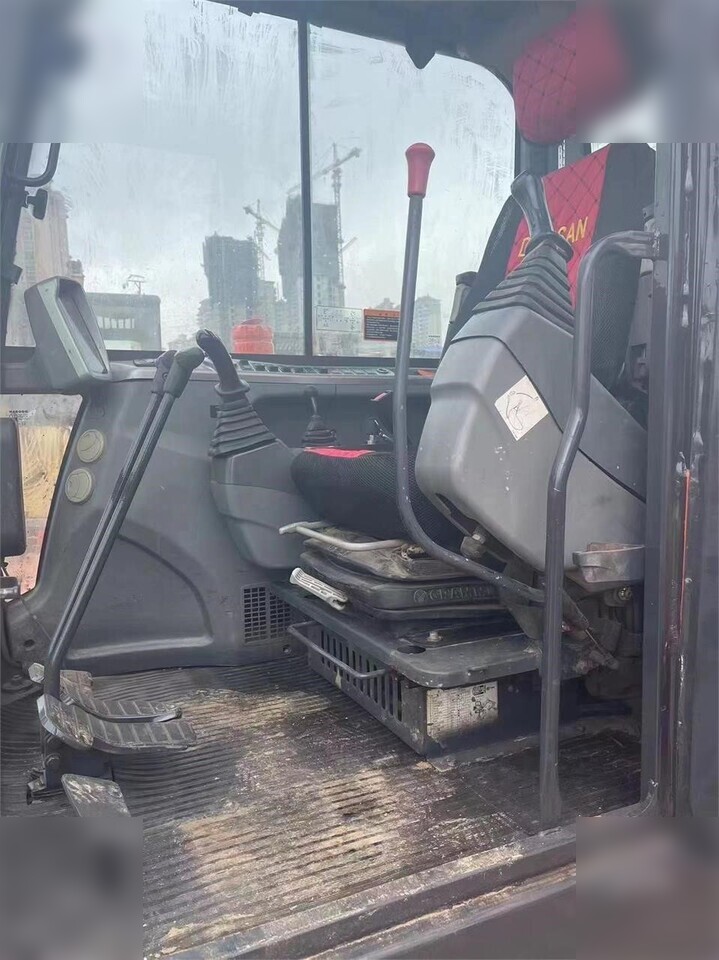 DOOSAN DX60 - Kettenbagger: das Bild 3 DOOSAN DX60 - Kettenbagger: das Bild 3
