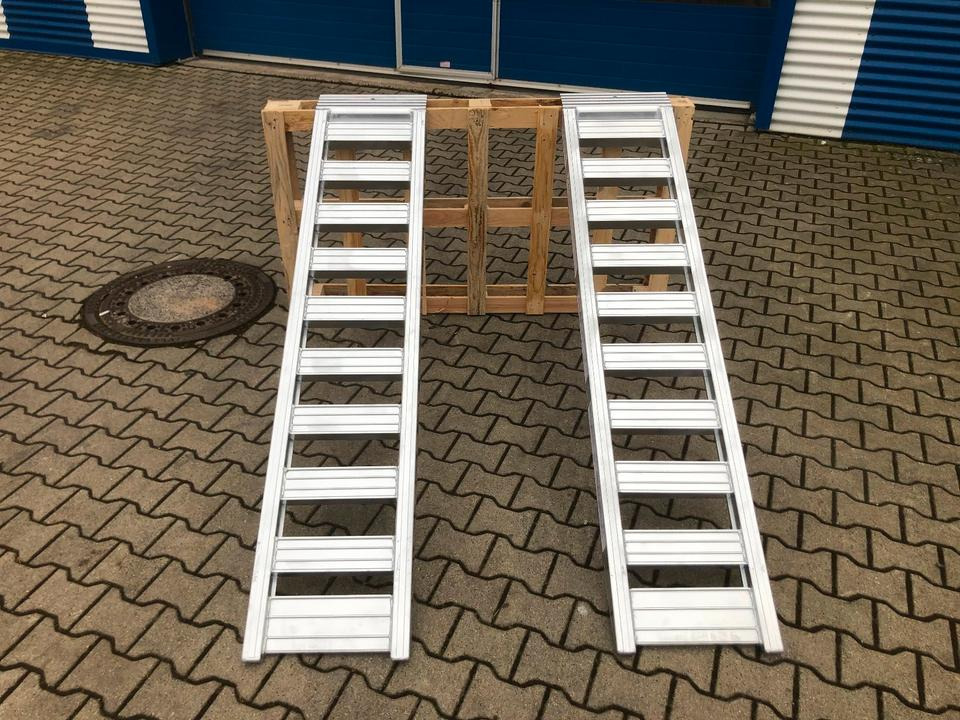 Alurampen Satz 2m 2000KG Minibagger Minilader Quad Auffahrrampe *INKL.19% MWST* - Verladerampe: das Bild 4 Alurampen Satz 2m 2000KG Minibagger Minilader Quad Auffahrrampe *INKL.19% MWST* - Verladerampe: das Bild 4