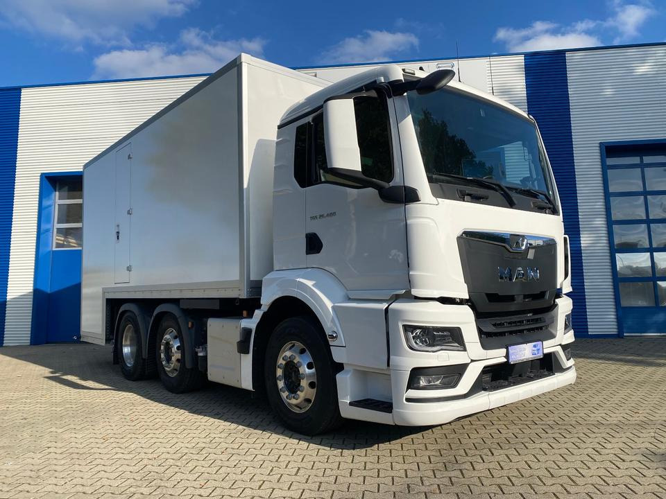 MAN TGS3 3-Achser LKW Wohnmobil mit Absetzkoffer / LKW Camper / Selbstausbau / 2180km / AHK 3500KG / 19% Asuweisbar !!!! - Koffer LKW: das Bild 4 MAN TGS3 3-Achser LKW Wohnmobil mit Absetzkoffer / LKW Camper / Selbstausbau / 2180km / AHK 3500KG / 19% Asuweisbar !!!! - Koffer LKW: das Bild 4