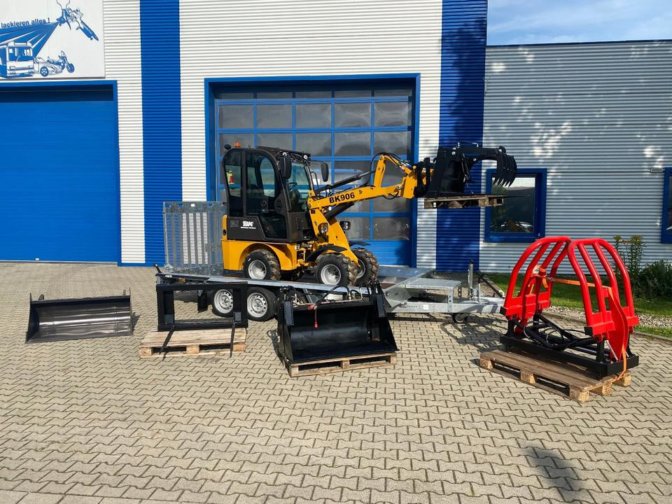 Radlader/Hoflader BK906 Kabine inkl. Tieflader und großem Zubehörpaket *INKL.19% MWST*BERGER KRAUS*PERKINS*CE*SOFORT!* - Hoflader, Anhänger: das Bild 2 Radlader/Hoflader BK906 Kabine inkl. Tieflader und großem Zubehörpaket *INKL.19% MWST*BERGER KRAUS*PERKINS*CE*SOFORT!* - Hoflader, Anhänger: das Bild 2