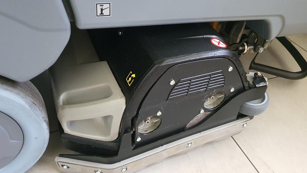 Scheuersaugmaschine KÄRCHER B 90 R Classic Bp Pack: das Bild 12