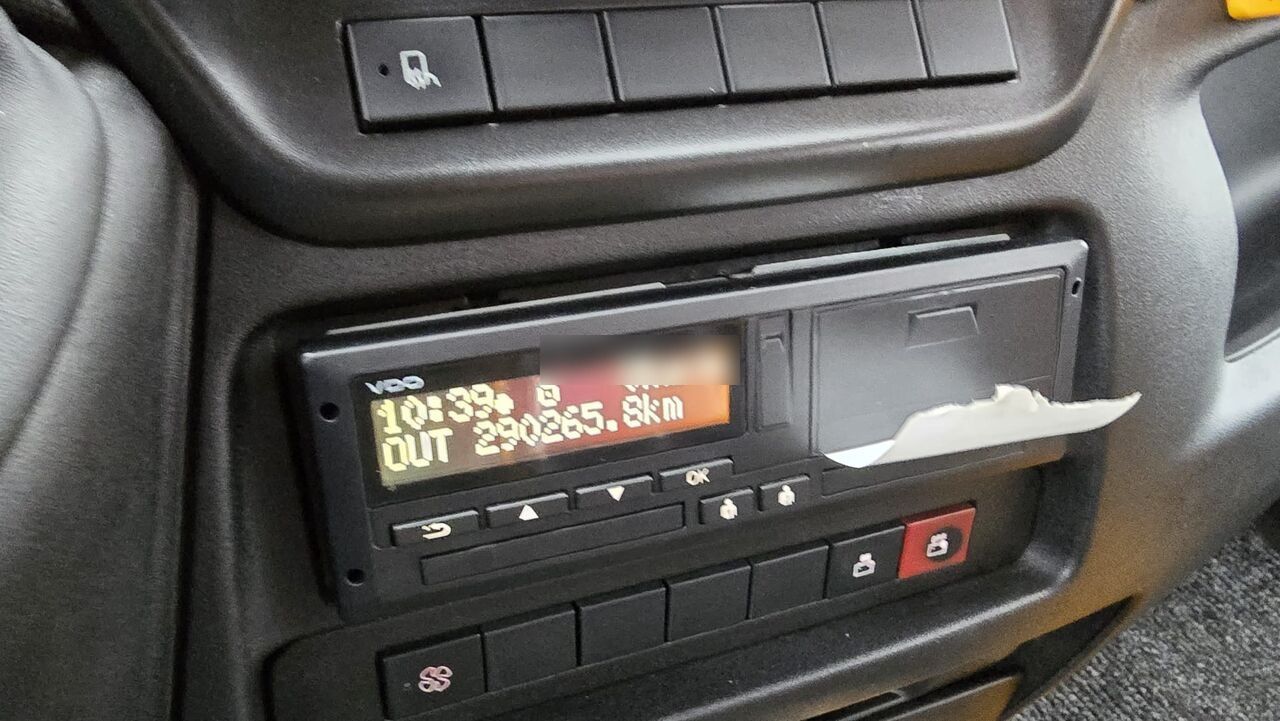 IVECO FIRST - AIRCO + WEBASTO + 29 PLACE - EURO VI - Linienbus: das Bild 4 IVECO FIRST - AIRCO + WEBASTO + 29 PLACE - EURO VI - Linienbus: das Bild 4