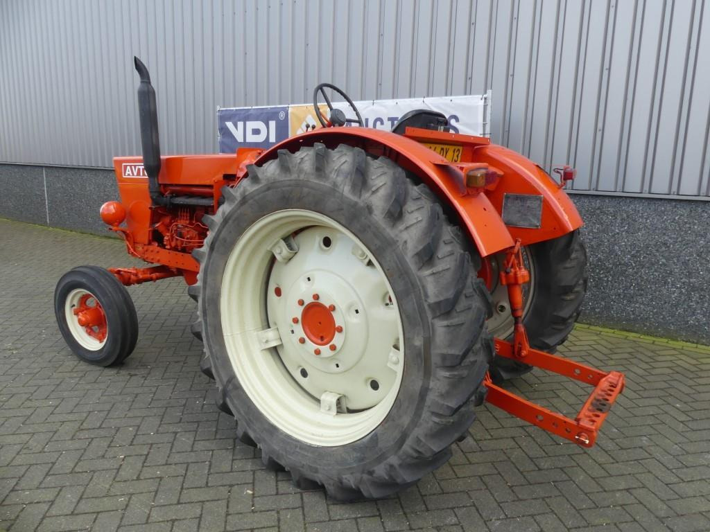 AVTO T40 - Traktor: das Bild 4 AVTO T40 - Traktor: das Bild 4
