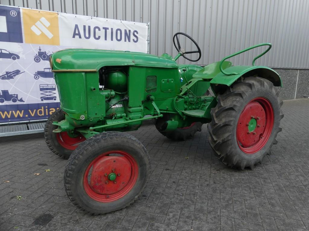 Deutz D15-N - Traktor: das Bild 3 Deutz D15-N - Traktor: das Bild 3