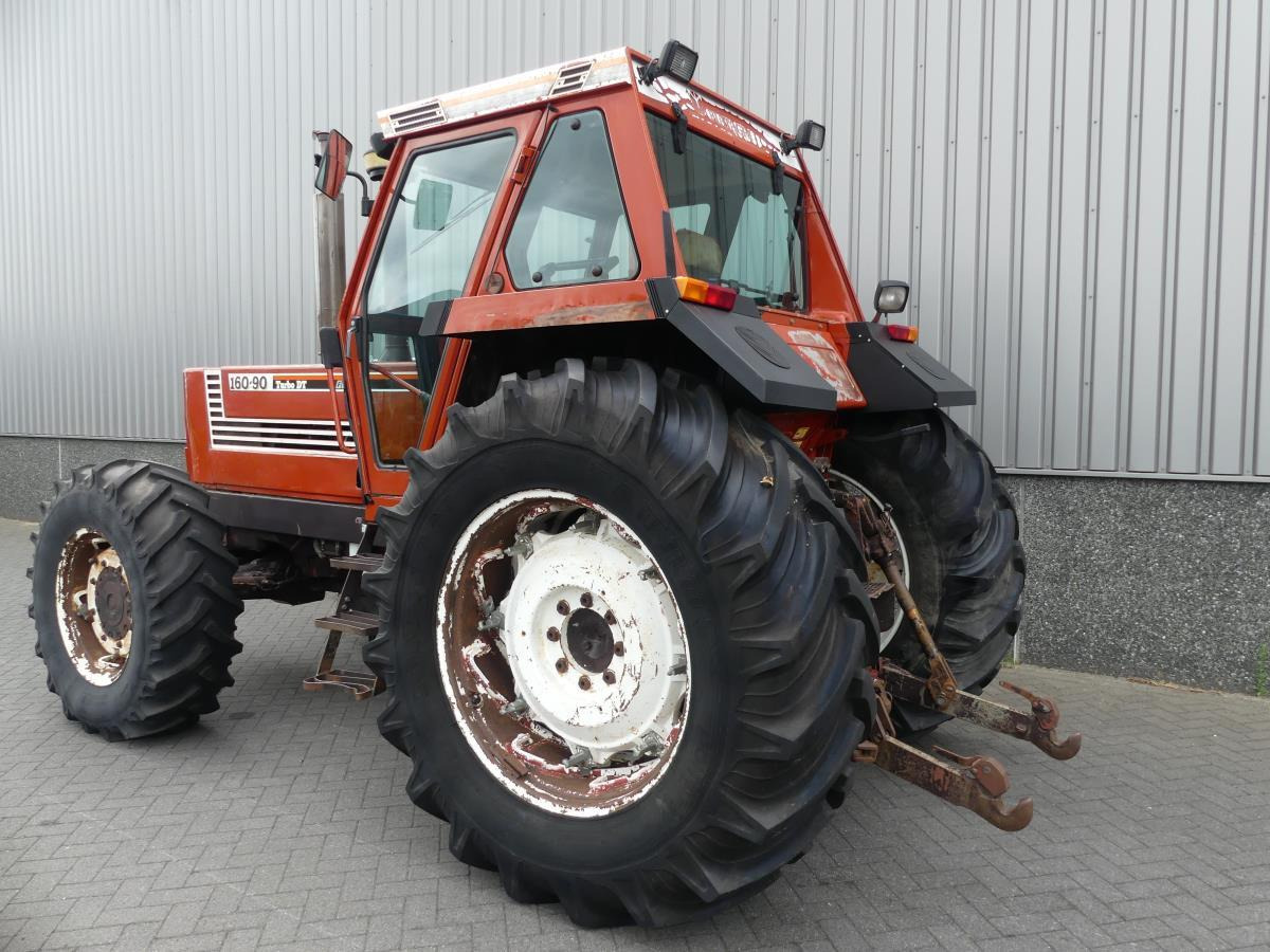 Fiat 160-90 DT - Traktor: das Bild 5 Fiat 160-90 DT - Traktor: das Bild 5