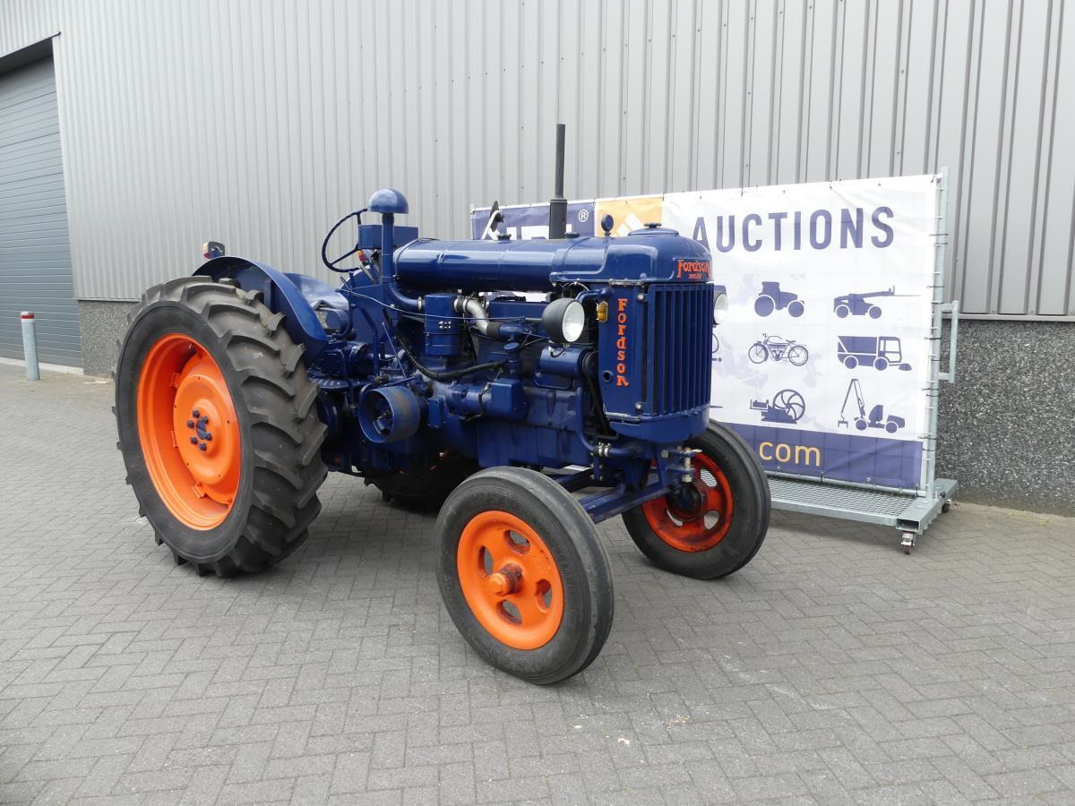 Fordson 27N - Traktor: das Bild 3 Fordson 27N - Traktor: das Bild 3