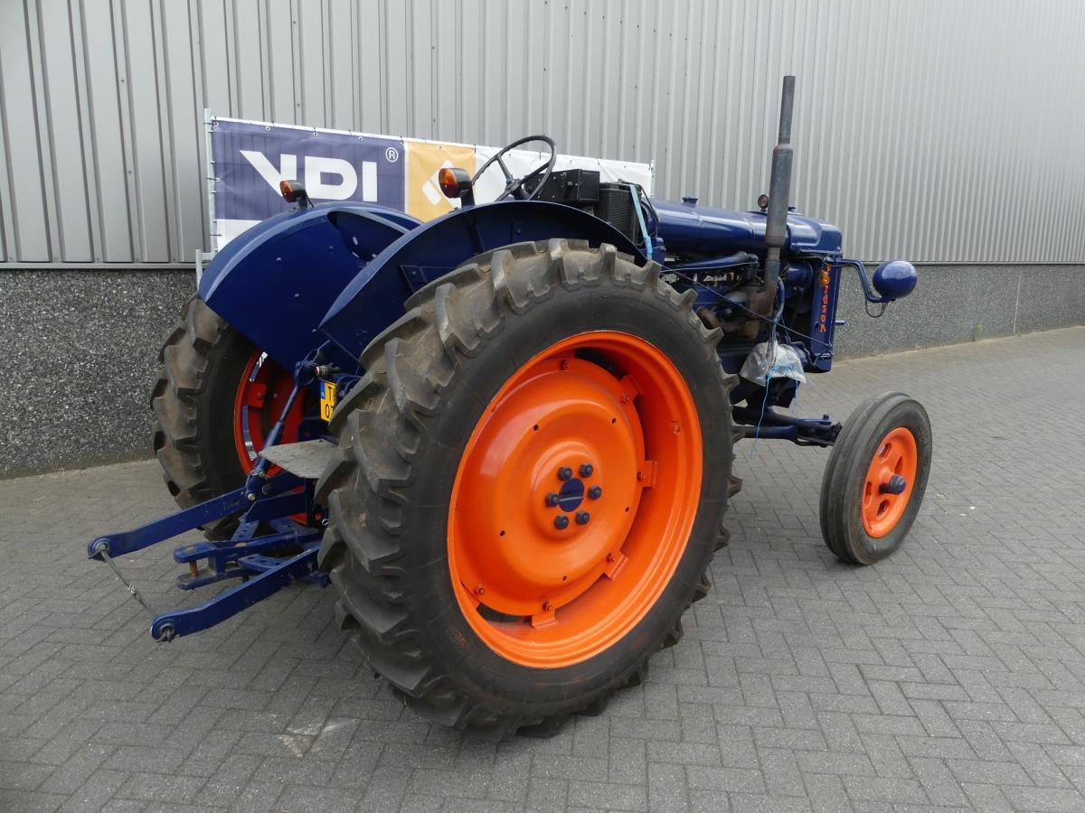 Fordson 27N - Traktor: das Bild 5 Fordson 27N - Traktor: das Bild 5