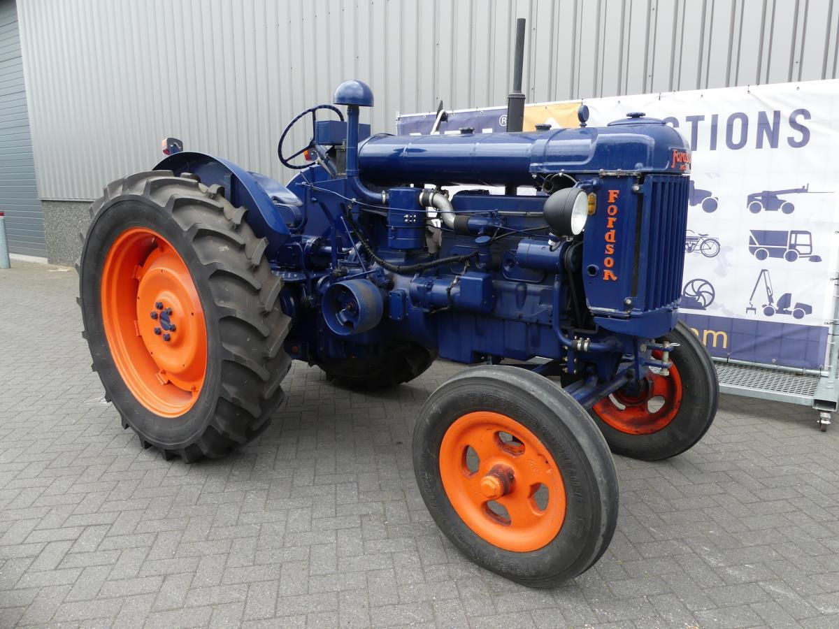 Fordson 27N - Traktor: das Bild 4 Fordson 27N - Traktor: das Bild 4