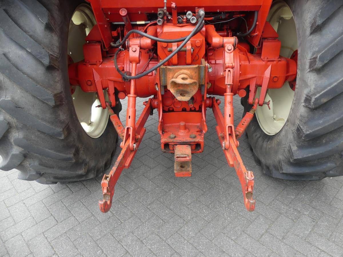 Traktor International 1055A: das Bild 7